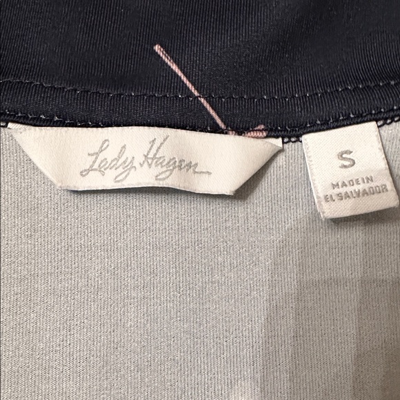 Lady Hagen Navy and White Pullover quarter zip with golf clubs/balls, golf shirt - Picture 2 of 3